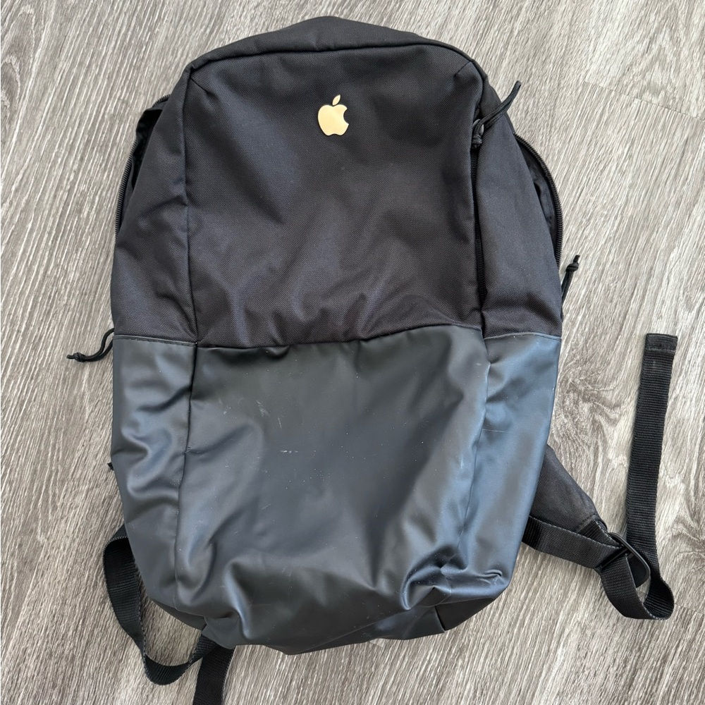 Apple Incase Backpack